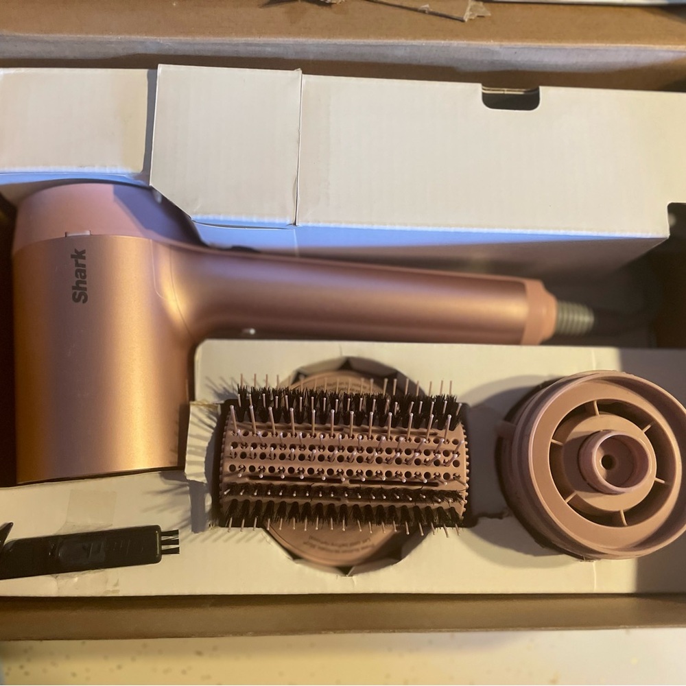 Shark Hair Styling Set - Picture 2 of 5